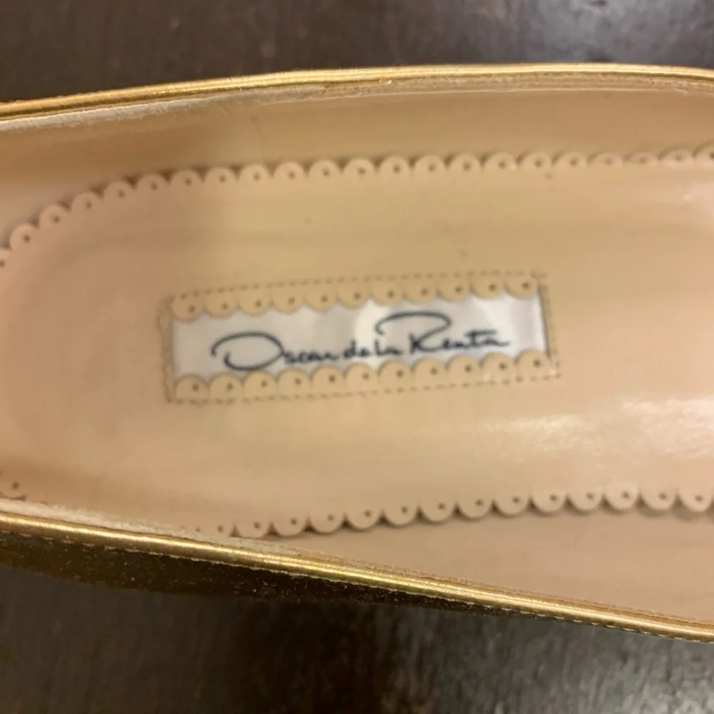 Oscar de La Renta gold flat shoe - Picture 5 of 7
